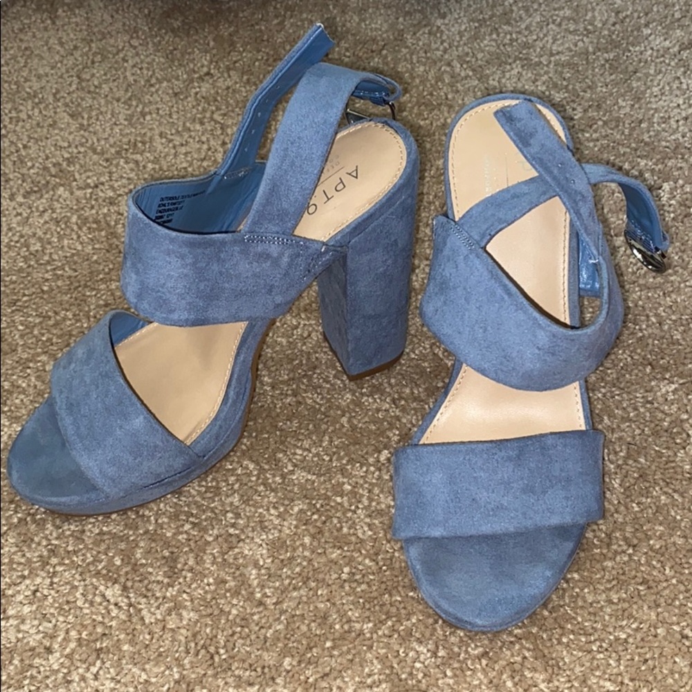 Apt 9 Defining Comfort Heels